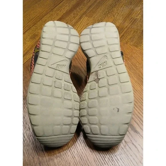 Nike Roshe One Sneakers Print Camo Atomic Pink Shoes Athletic - Picture 10 of 10